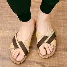 Load image into Gallery viewer, Slippers : Dauwtrappen