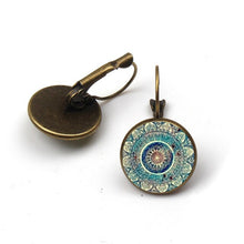 Load image into Gallery viewer, Earrings : Mandala
